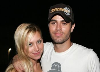 Enrique Iglesias and Anna Kournikova enjoy sweet family boat day as they prepare to welcome baby No. 4 18 temp 3a7ab968 d532 48e6 b97f ffb66c775416