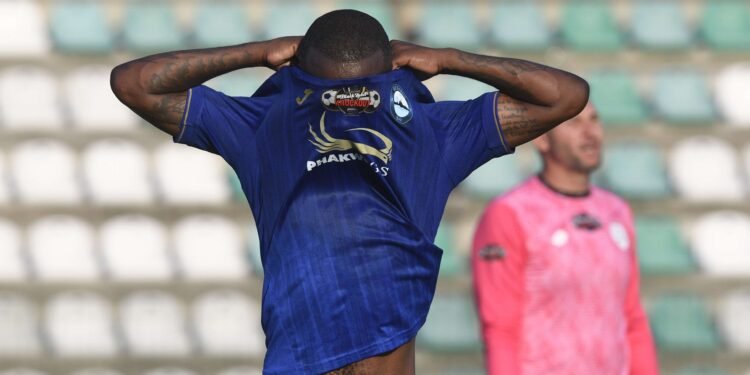 Blow for former Mamelodi Sundowns coach as FIFA slaps PSL club with transfer ban over non-payment of Kaizer Chiefs tormentor 10 temp 253f7a45 845e 4a63 82f5 351975b084da